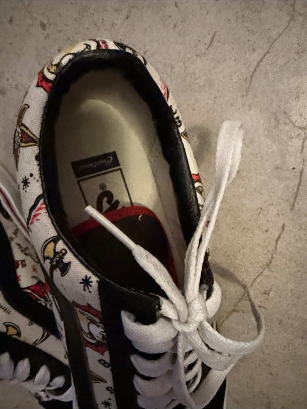Vans Black White Red Tattoo Print Low-Top Sneakers - Picture 4 of 8